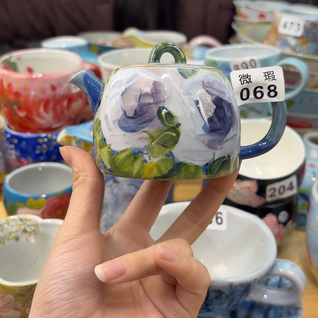 瓷片兔兔。。兔兔好帅