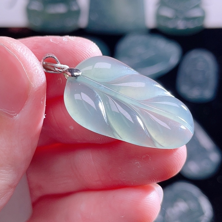 翡翠未镶嵌颈饰9999999999