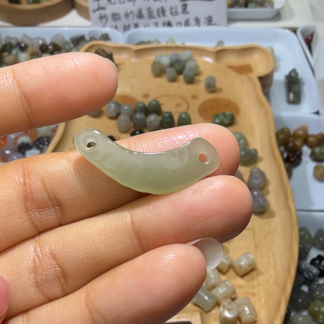 和田玉未镶嵌珠宝奇石