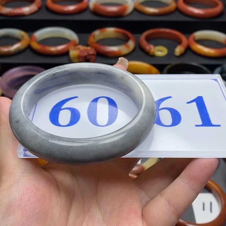 石英质玉（黄龙玉）手镯未镶嵌