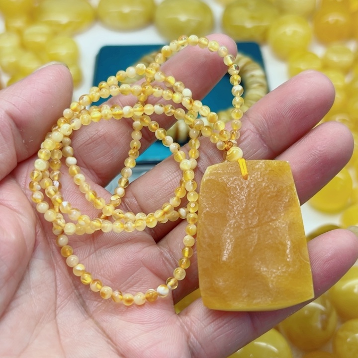 琥珀（矿物珀）未镶嵌裸石