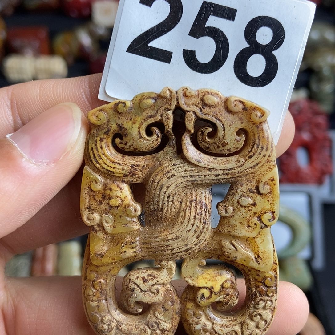 和田玉饰品未镶嵌