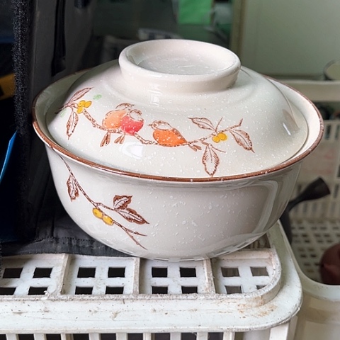 微瑕，不能明火，口径19，高9鸟语花香