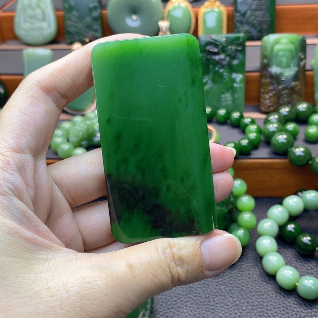 颈饰未镶嵌和田玉（碧玉）伟***?无事牌