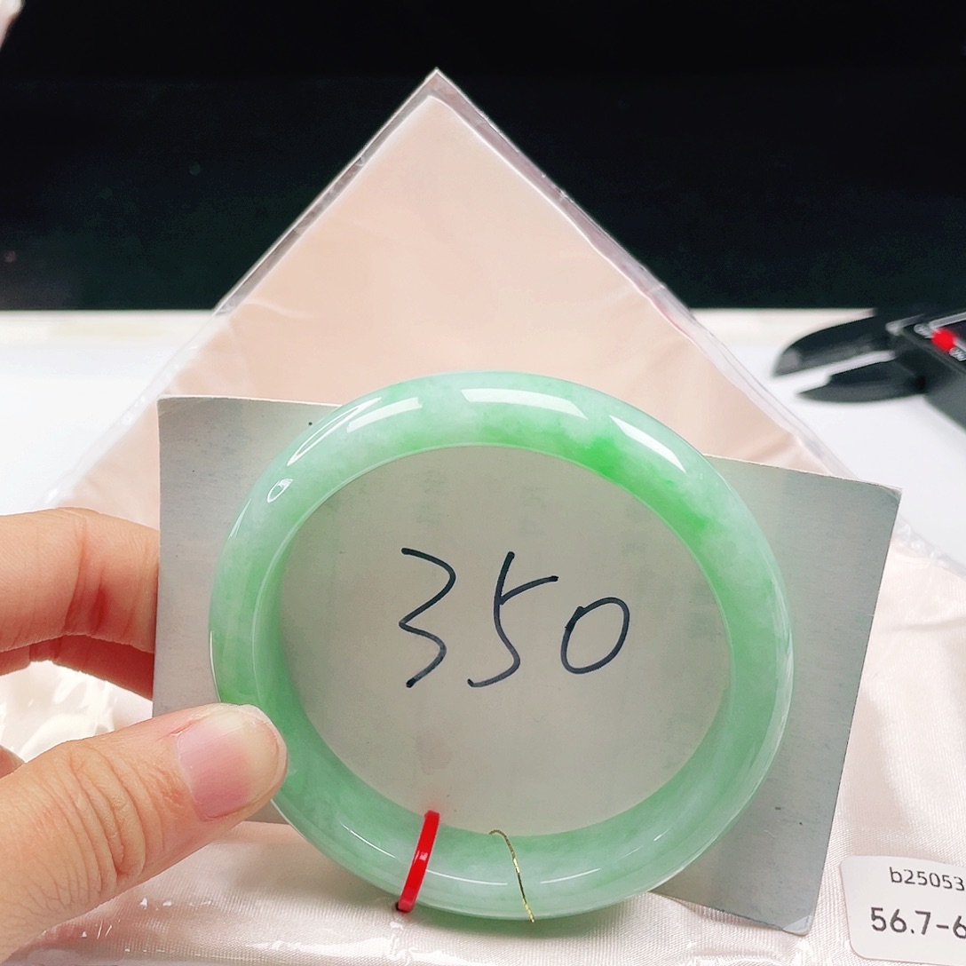 翡翠未镶嵌手镯56+正圈