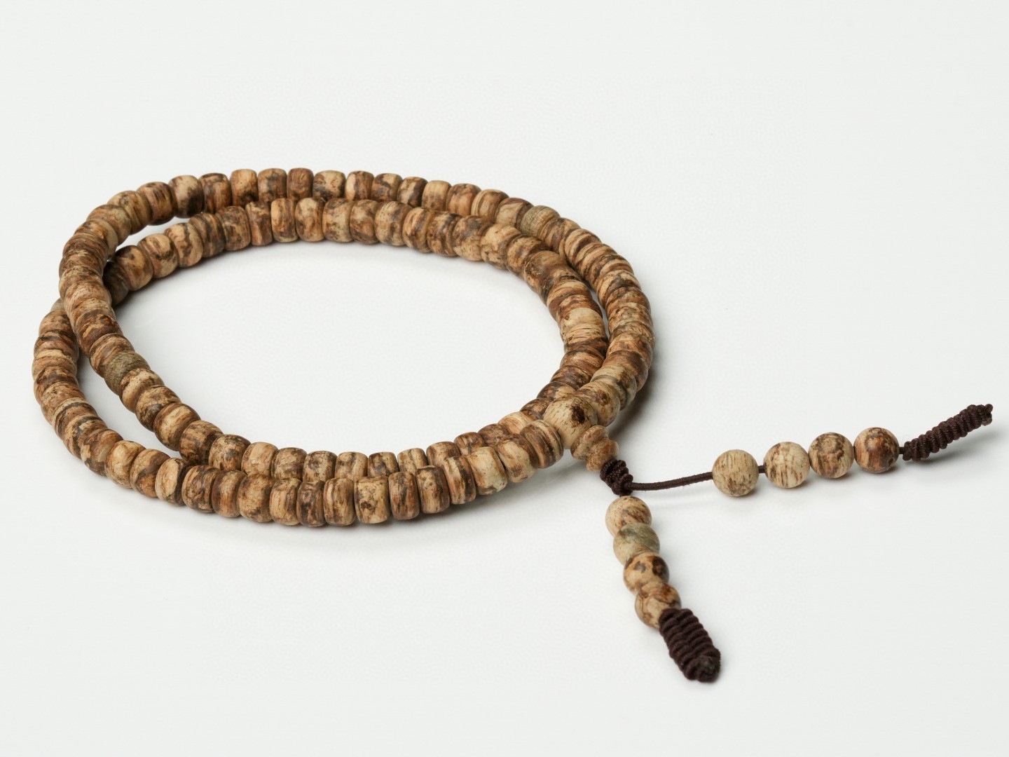 569-马尼涝6×4mm 算盘多丸，8g+-