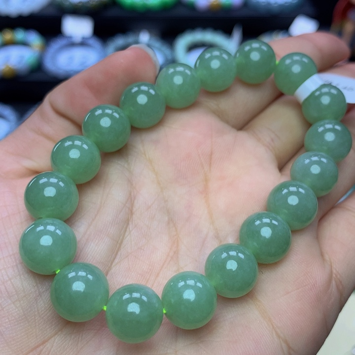 翡翠手链未镶嵌翡翠