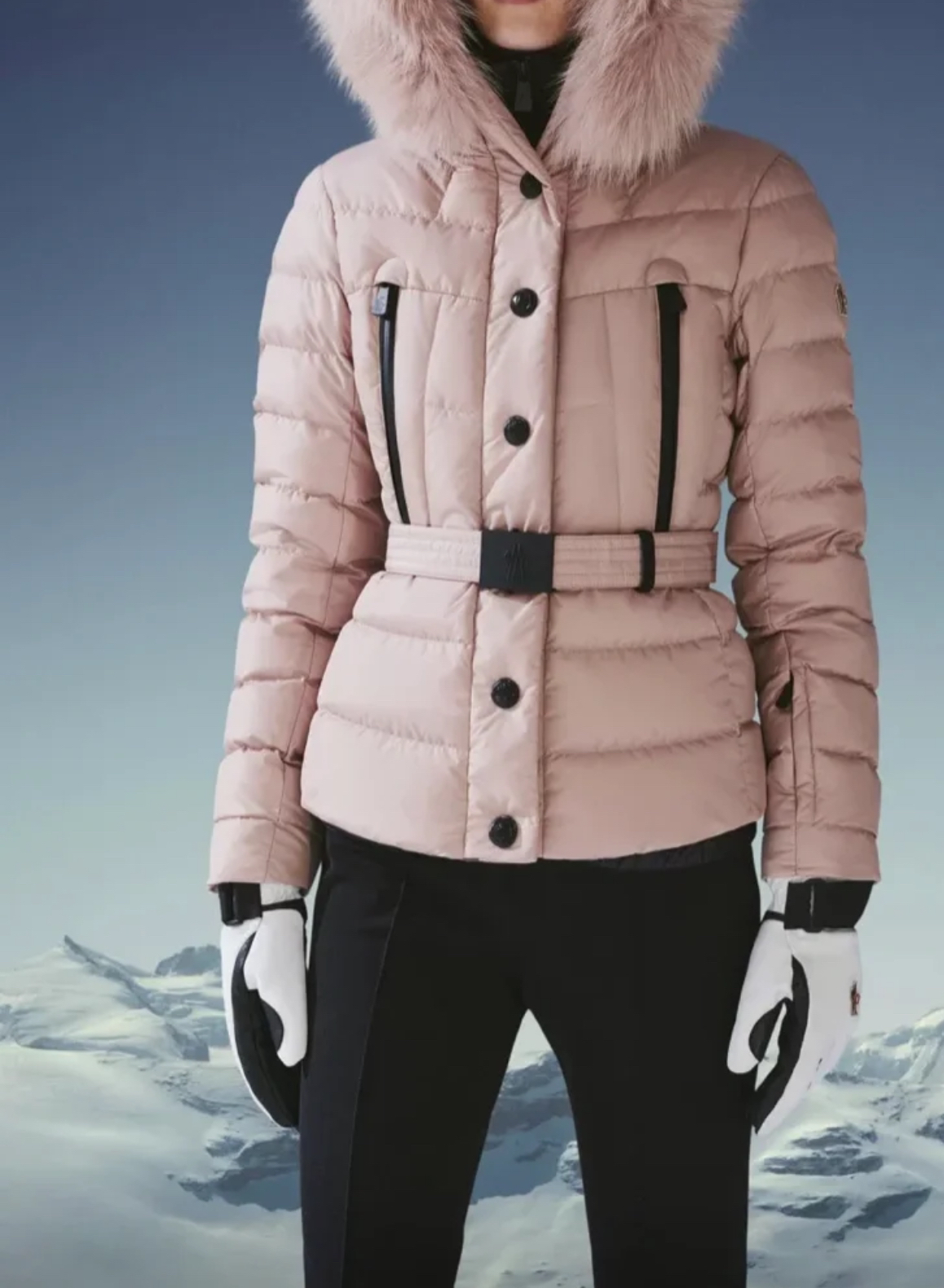 99新 MONCLER 易梦玲同款羽绒服滑雪服大毛领 01370