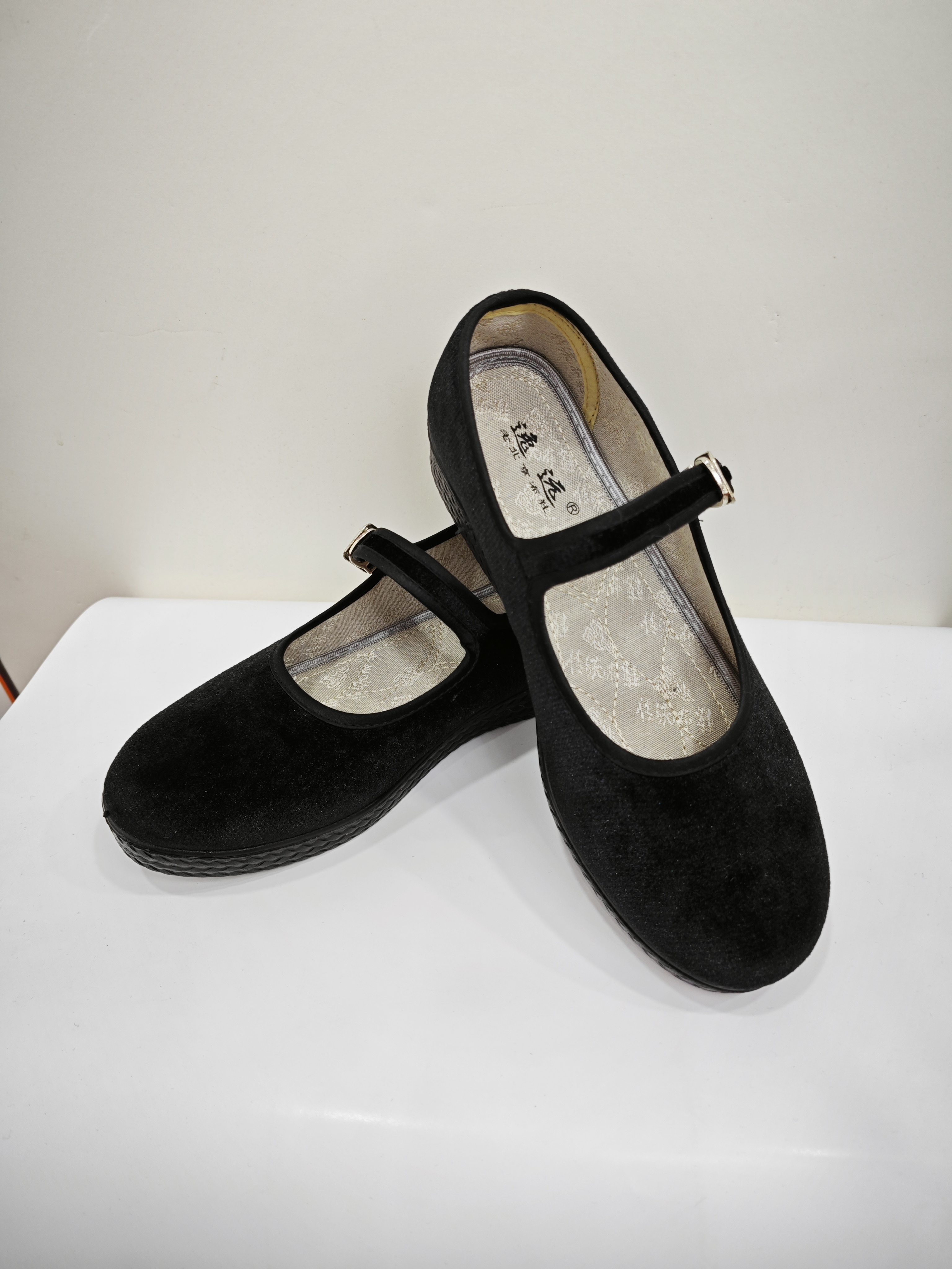 黑一带工作鞋，妈妈舞蹈鞋，酒店员工鞋