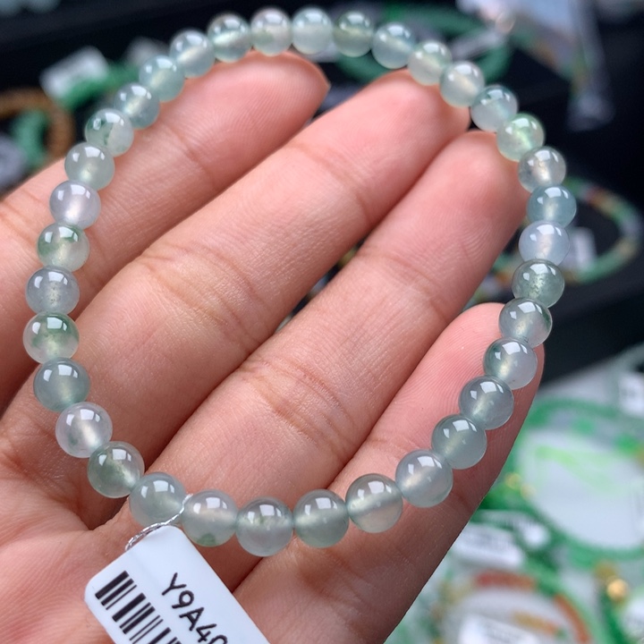 翡翠未镶嵌手镯卡