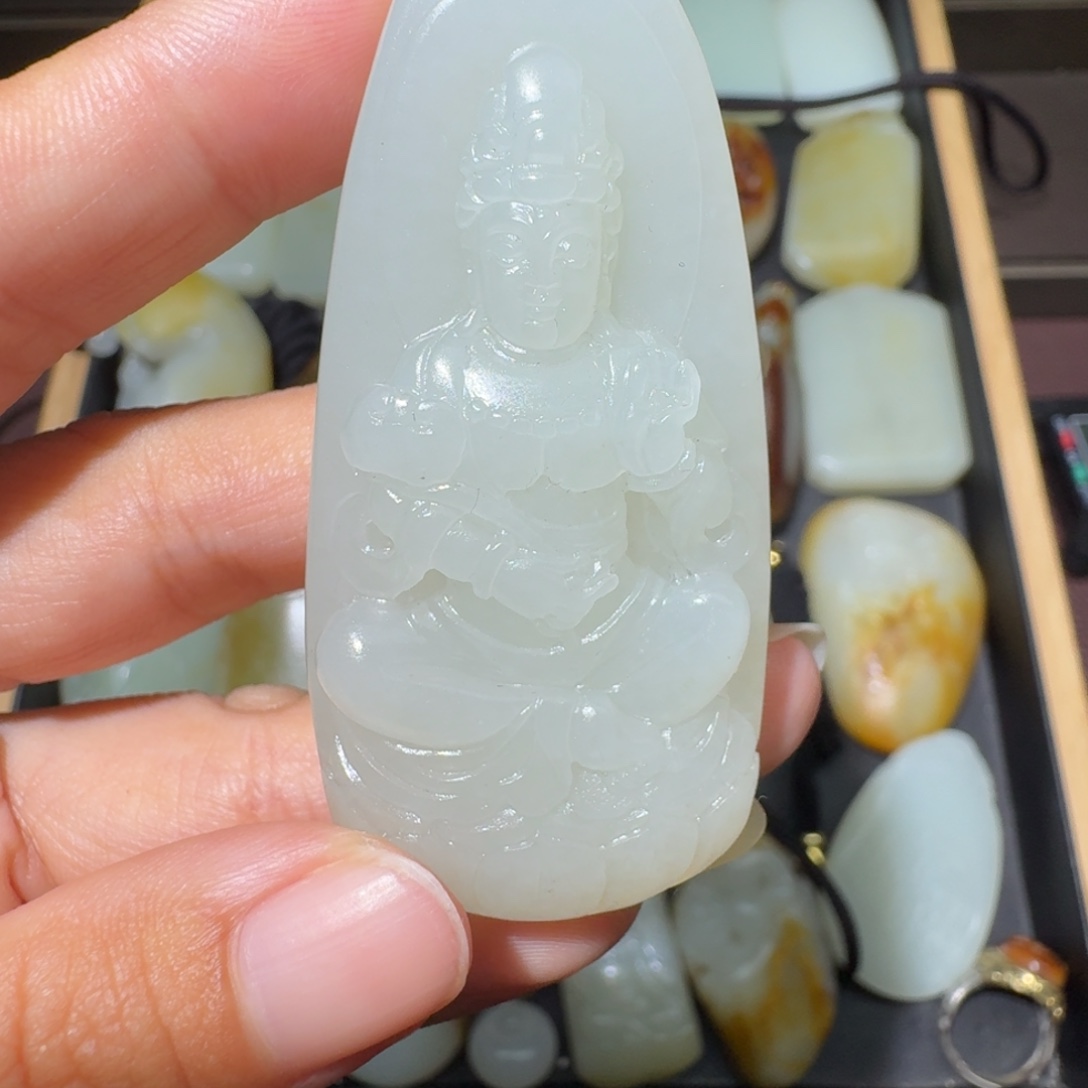 和田玉未镶嵌颈饰