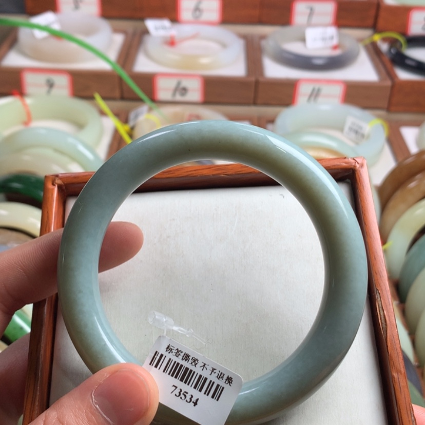 【闪购商品】和田玉手镯未镶嵌60.5