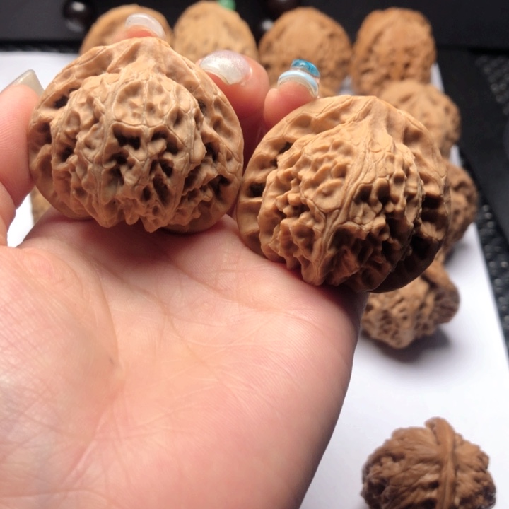 文玩核桃吊坠宫灯