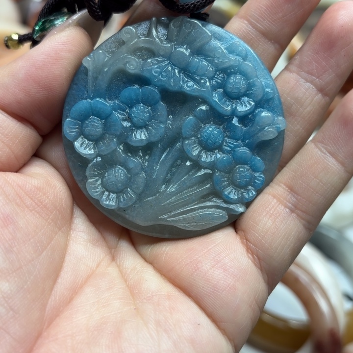 石英岩玉合金颈饰