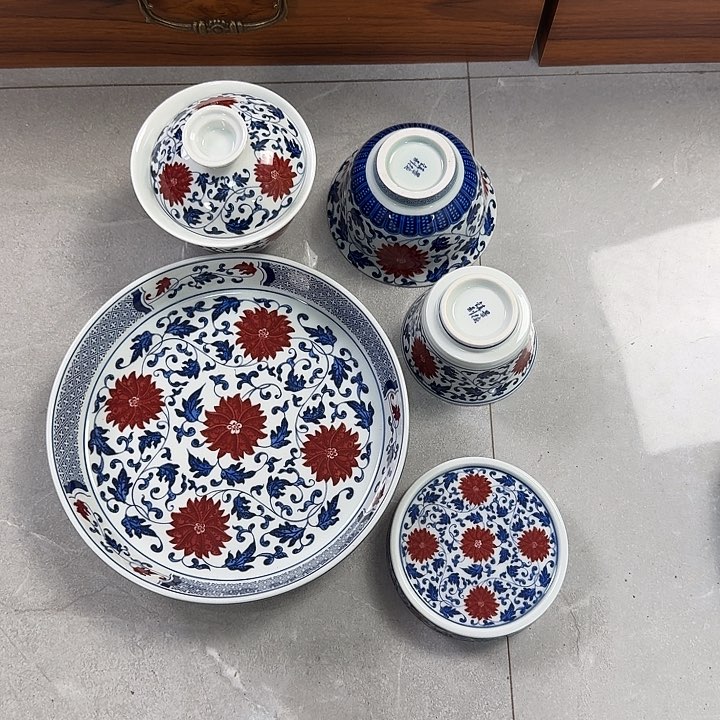 杯釉里红缠枝莲五件套