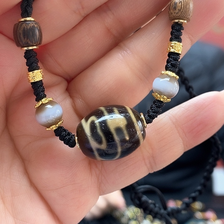 玛瑙/玉髓颈饰合金