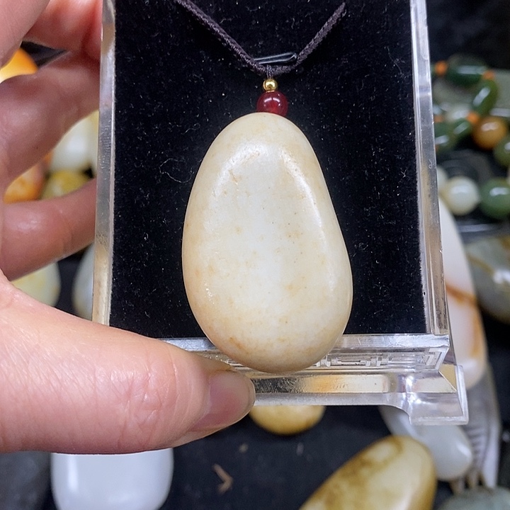 和田玉（糖玉）未镶嵌挂件