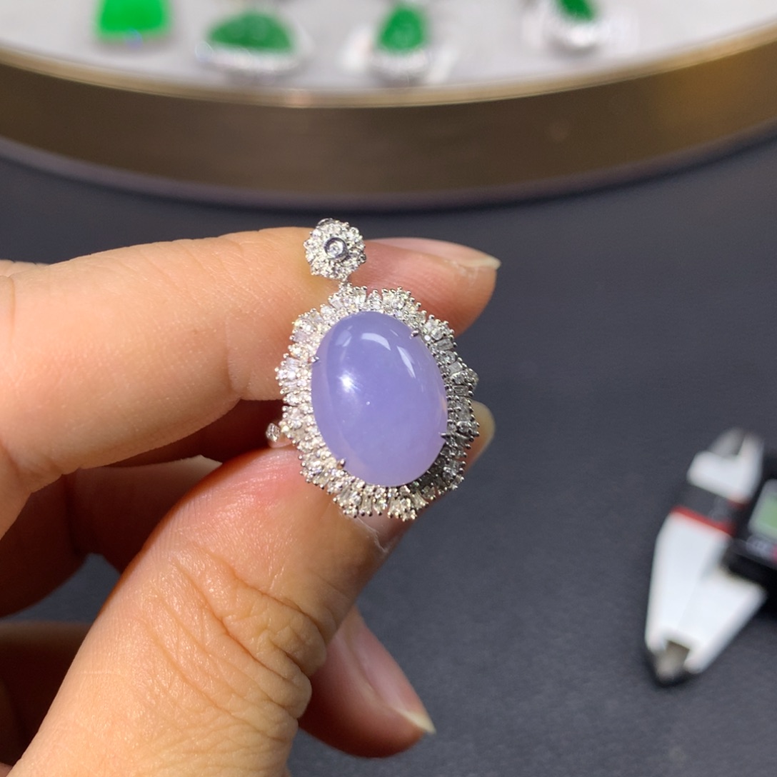 翡翠戒指18K金镶嵌翡翠