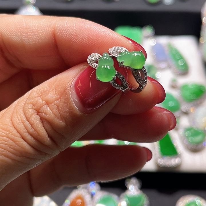 翡翠银S925镶嵌颈饰