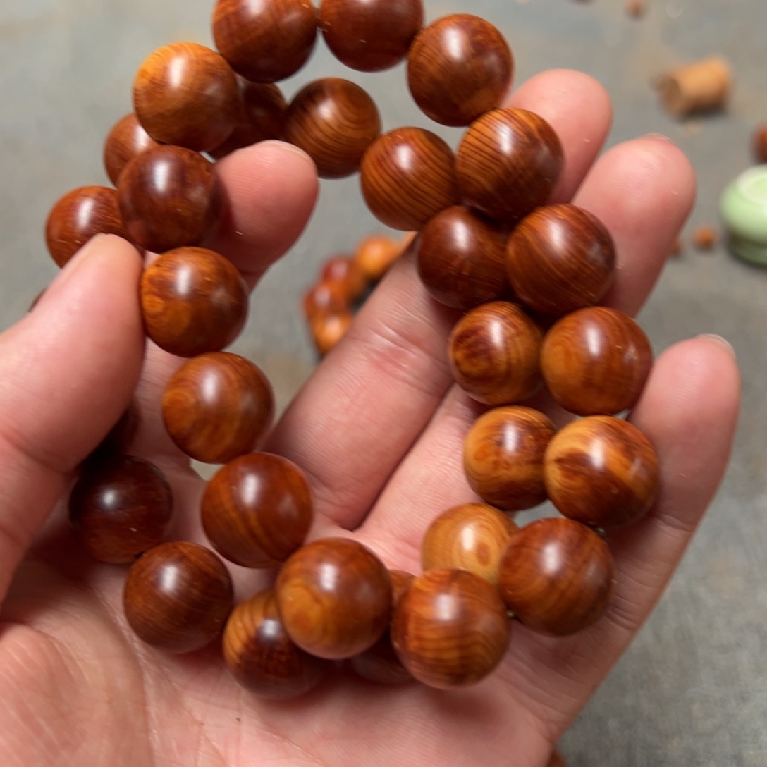如***视柏木（崖柏）北太行陈化崖柏