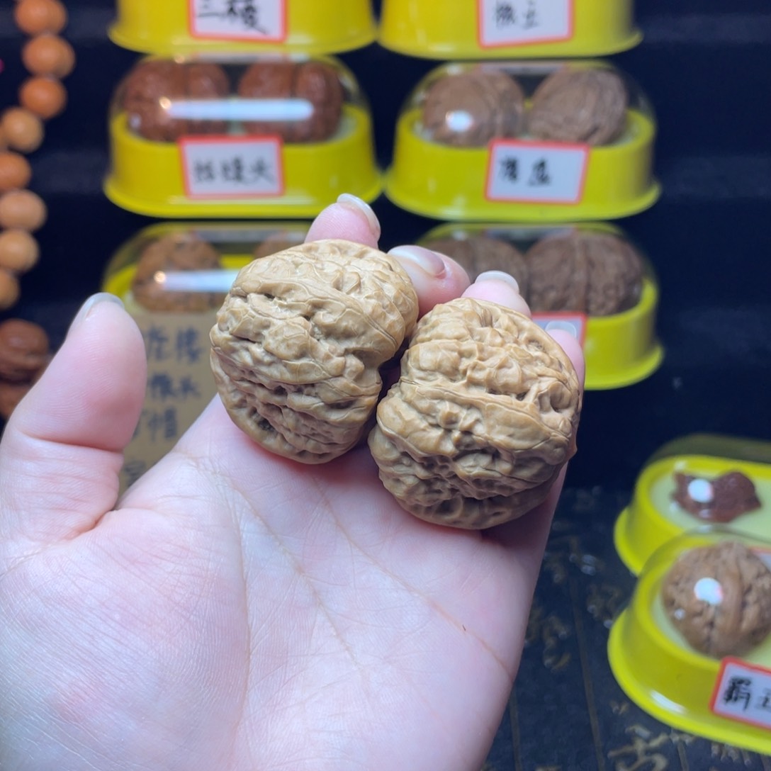 文玩核桃吊坠蛤蟆头39尺