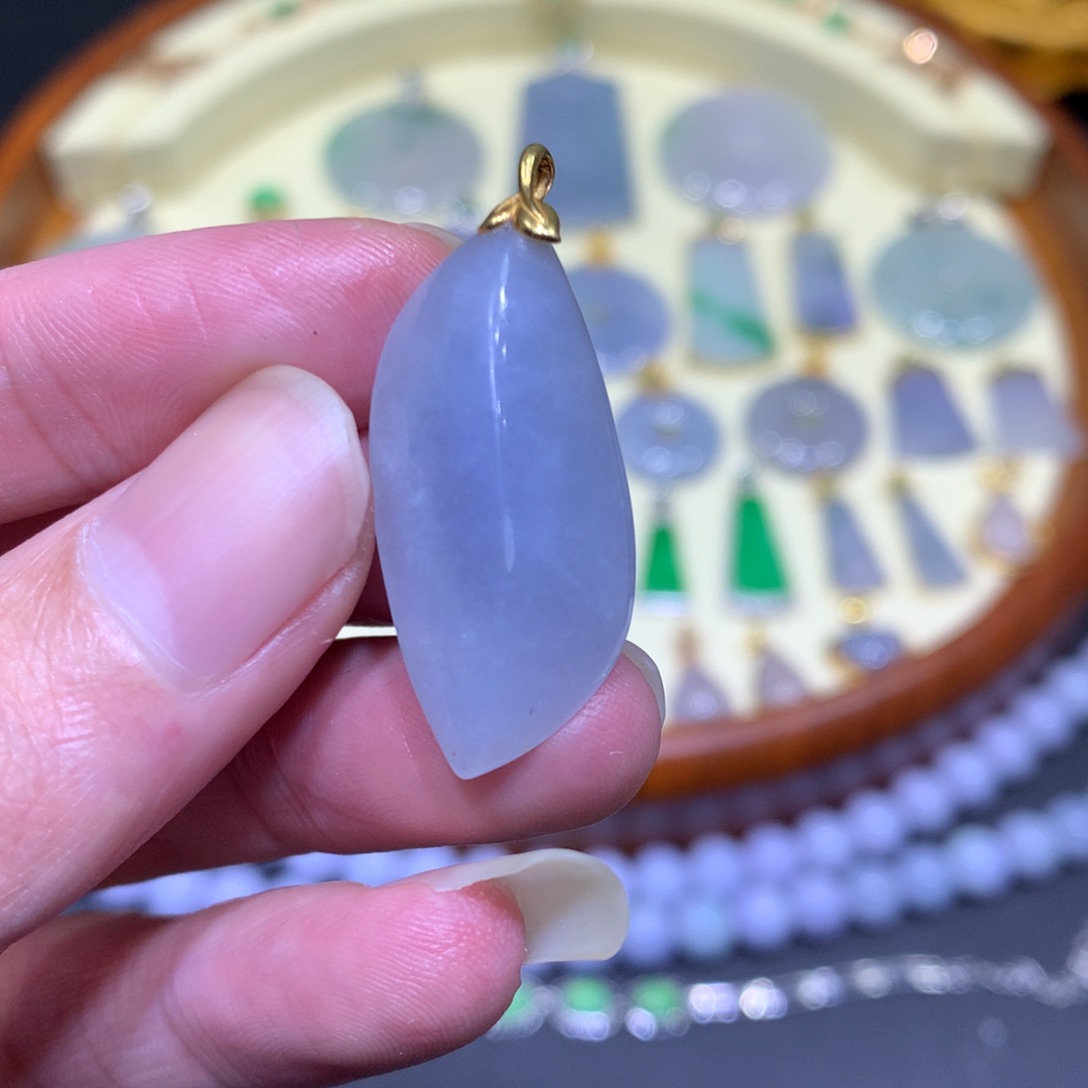 翡翠吊坠(不含链)18K金镶嵌