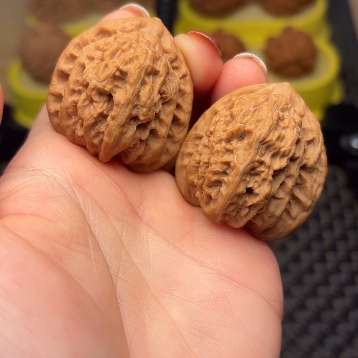 文玩核桃吊坠38盘龙虎头