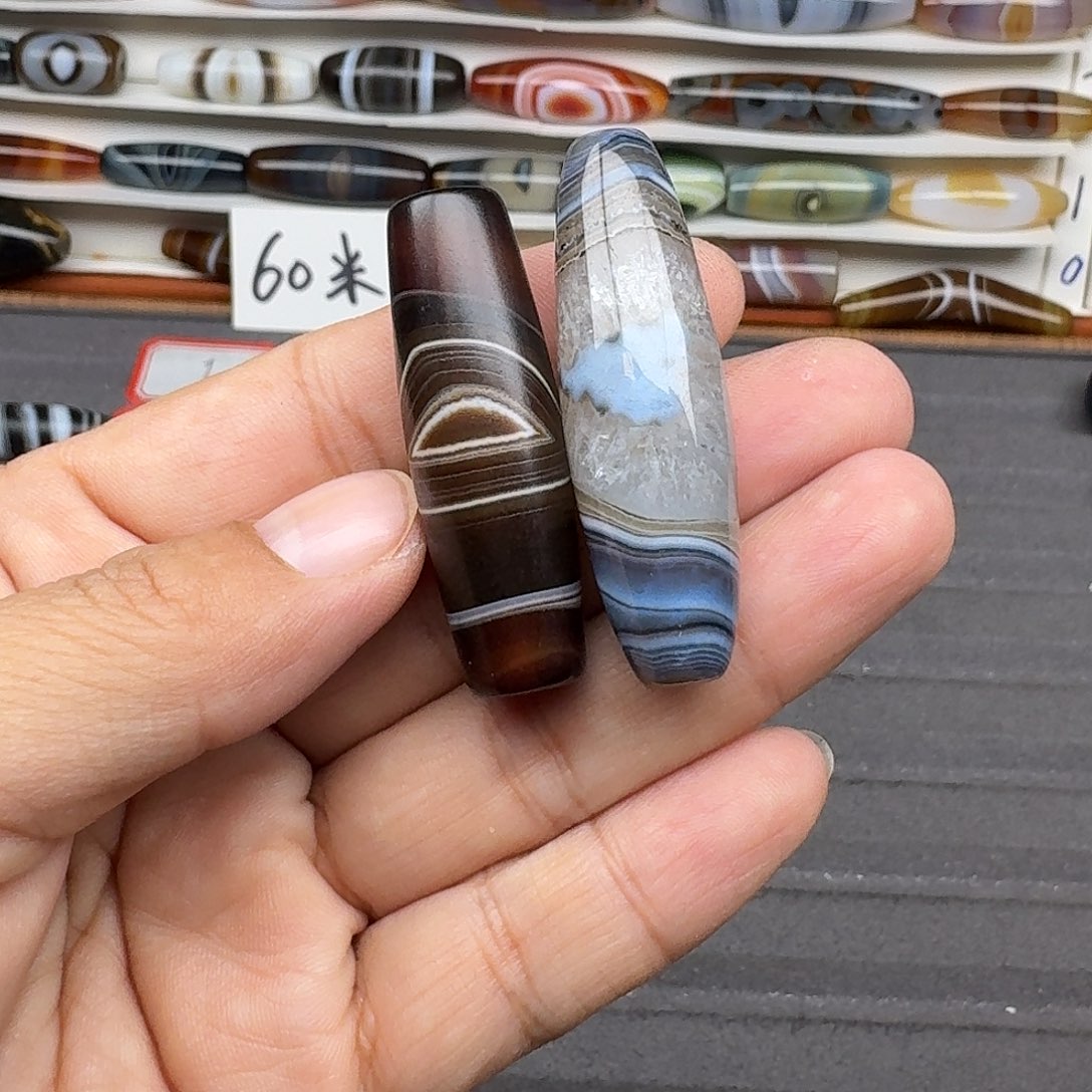 呵***呵玛瑙/玉髓合金珠宝半成品