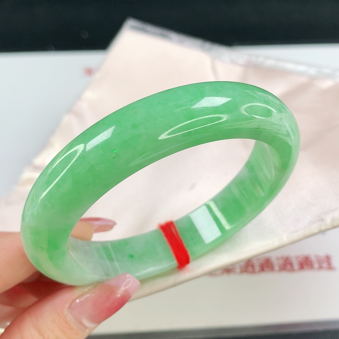 翡翠手镯未镶嵌162翡翠