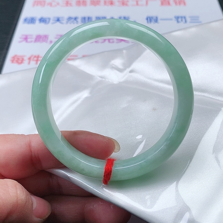 翡翠手镯未镶嵌翡翠028