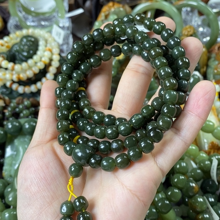 透闪石质玉108粒未镶嵌温**兴