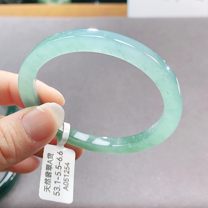 【闪购商品】翡翠手镯（圆镯）未镶嵌
