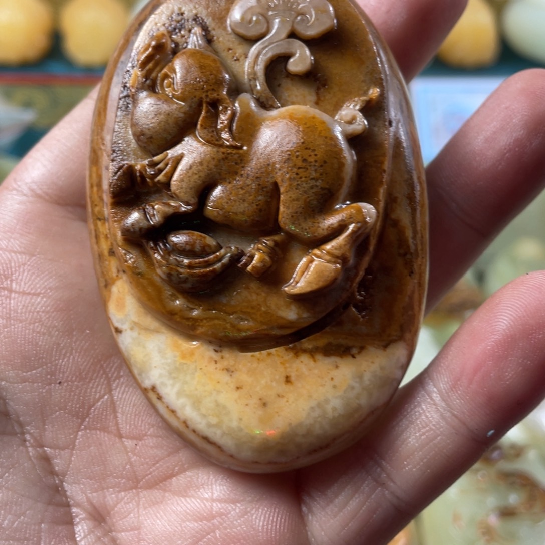 石材天然方解石手把件不退换