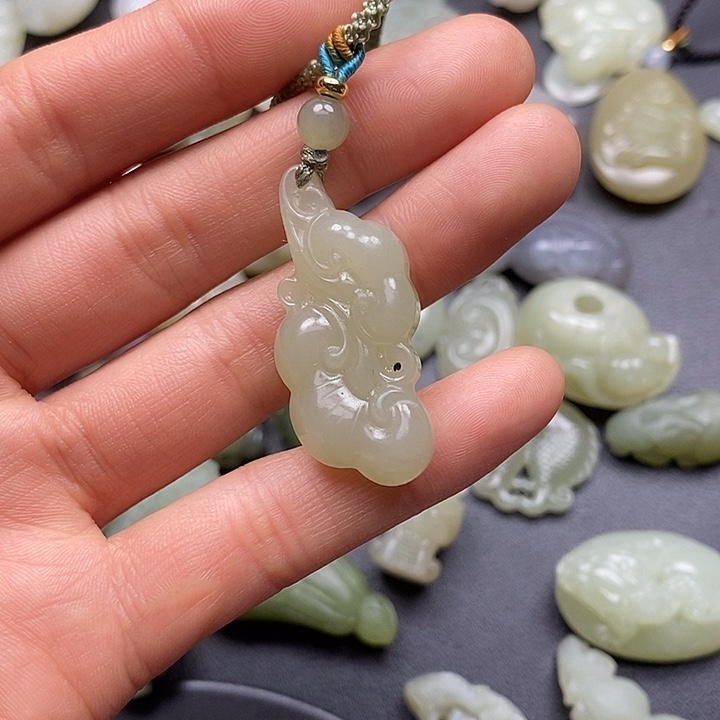 颈饰未镶嵌和田玉小****