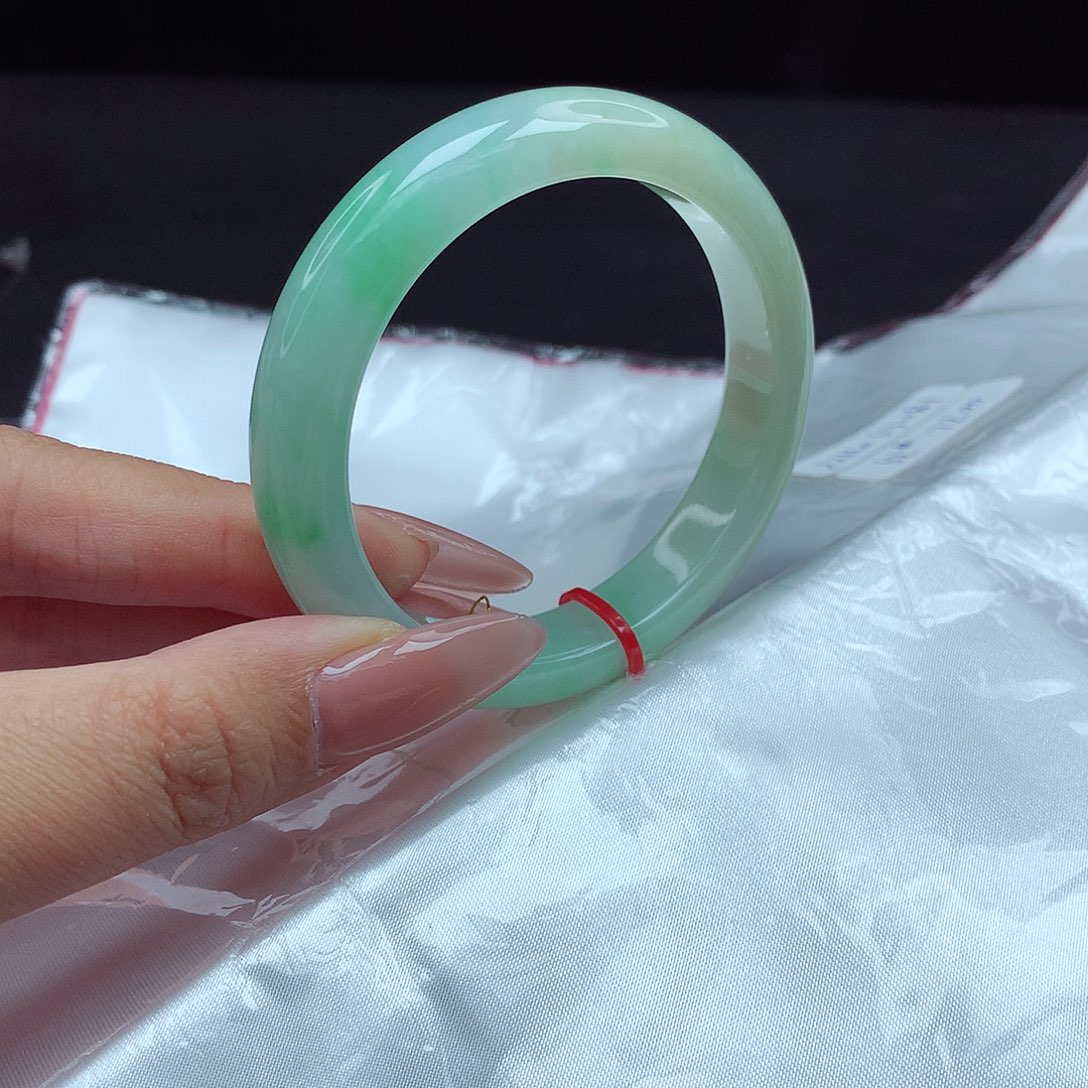 翡翠未镶嵌手镯52圈081