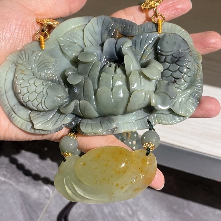 岫玉毛衣链未镶嵌邯****家