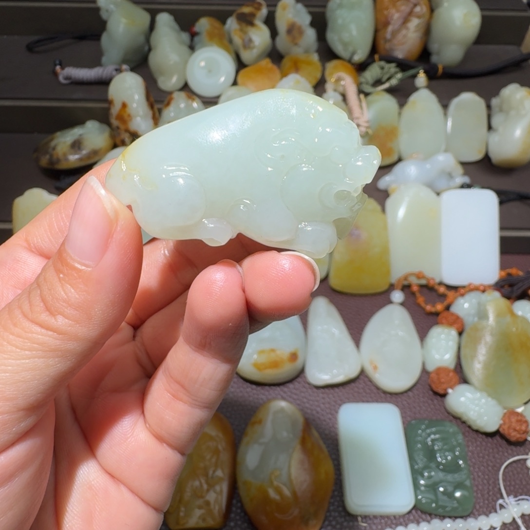 和田玉未镶嵌颈饰