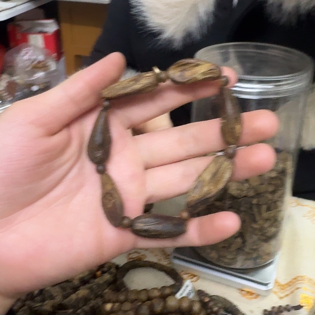 沉香木手串白棋树丁单圈 11 克多样性发一