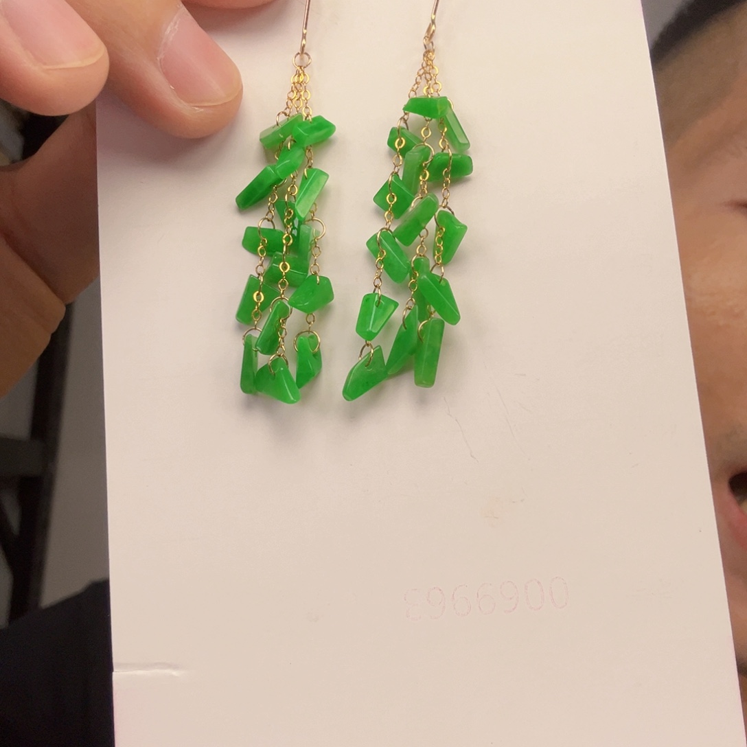 翡翠未镶嵌挂件一对