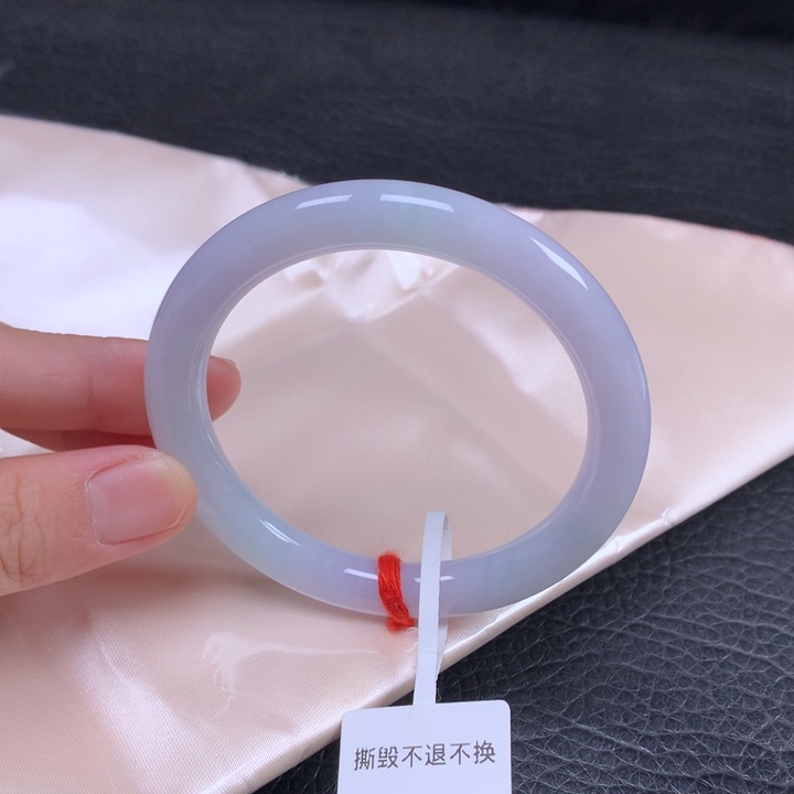 翡翠未镶嵌手镯（圆镯）