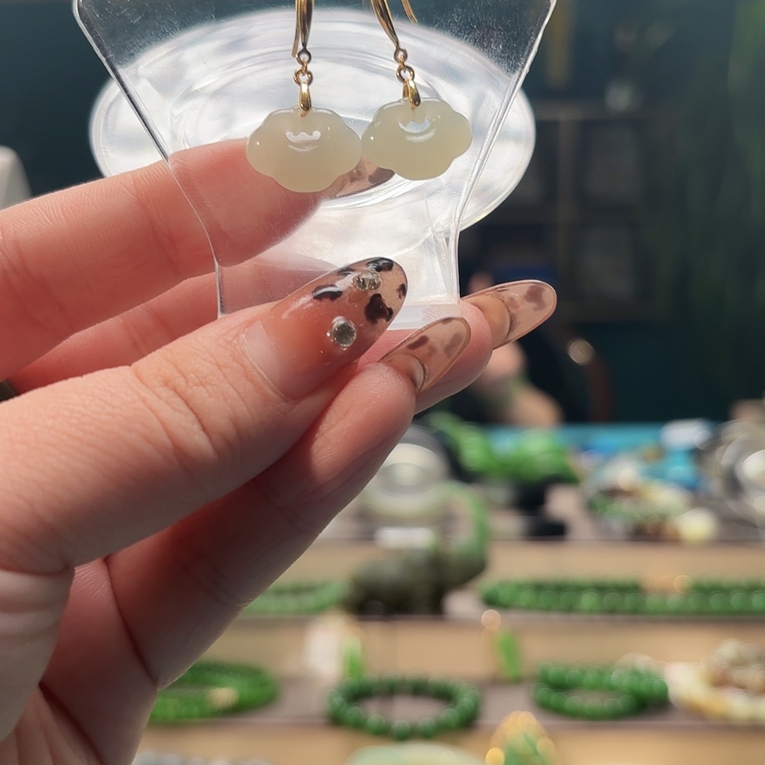 和田玉耳饰足银镶嵌