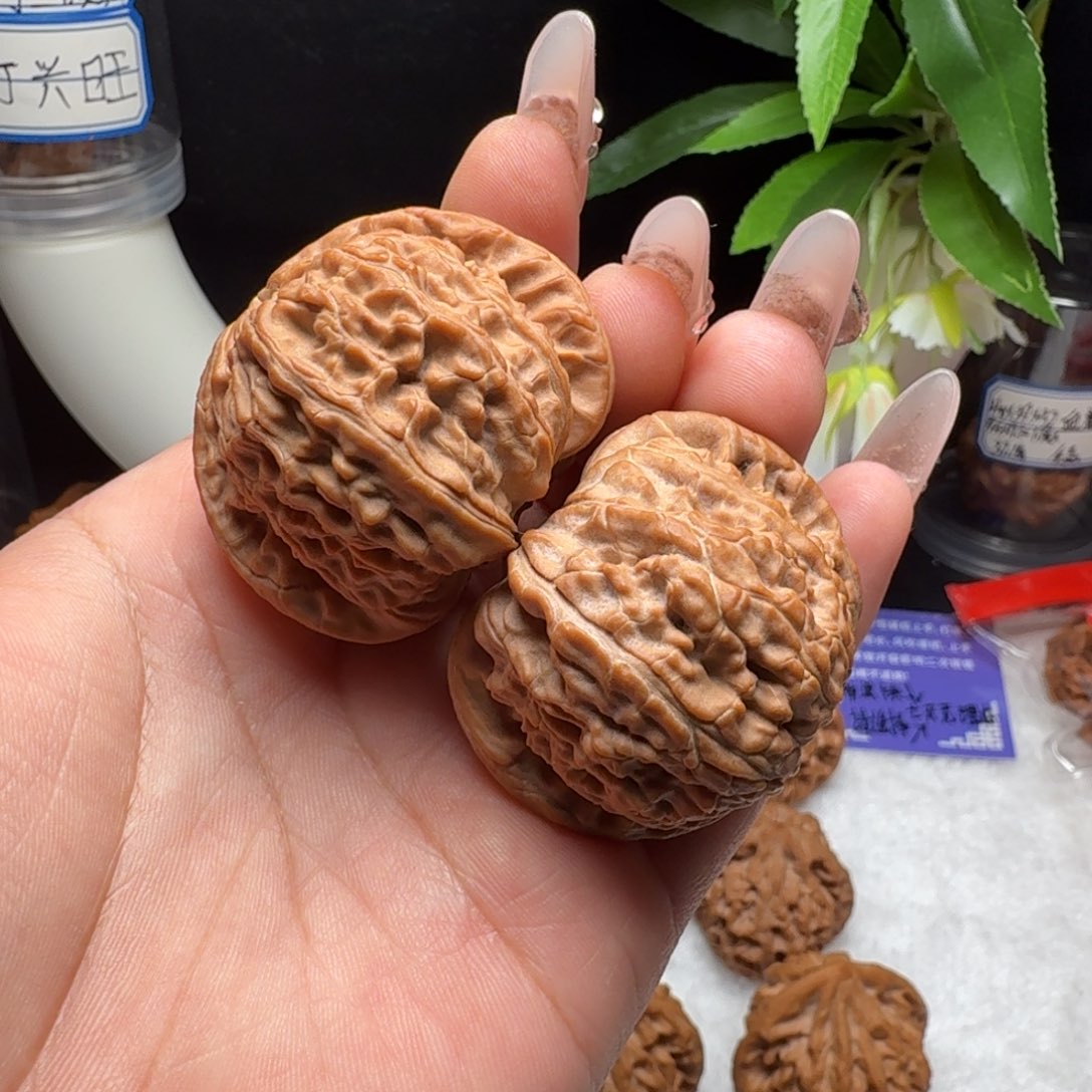 炳***斗把件文玩核桃42球白