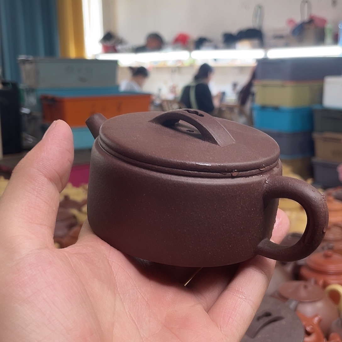 茶壶紫砂汉瓦天青李丹。 