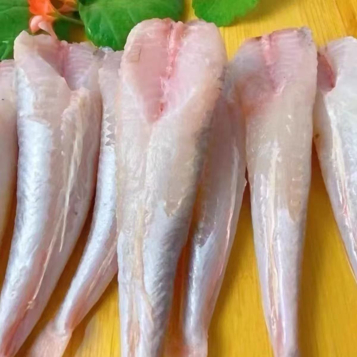 精选新鲜现扒红娘子鱼（去皮去头去内脏）鱼肉紧实蒜瓣肉没有小刺