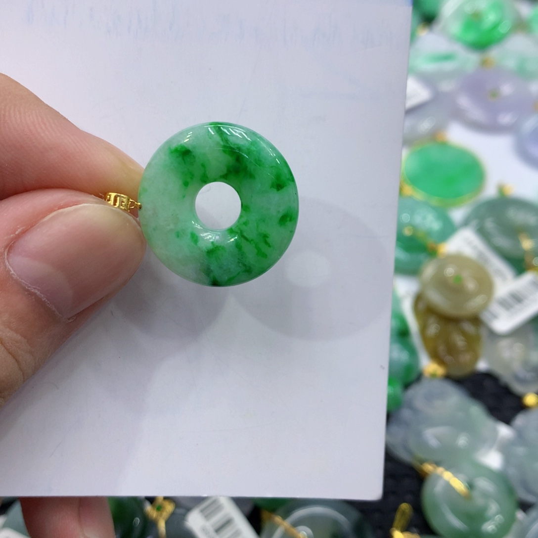 颈饰18K金镶嵌翡翠翡翠