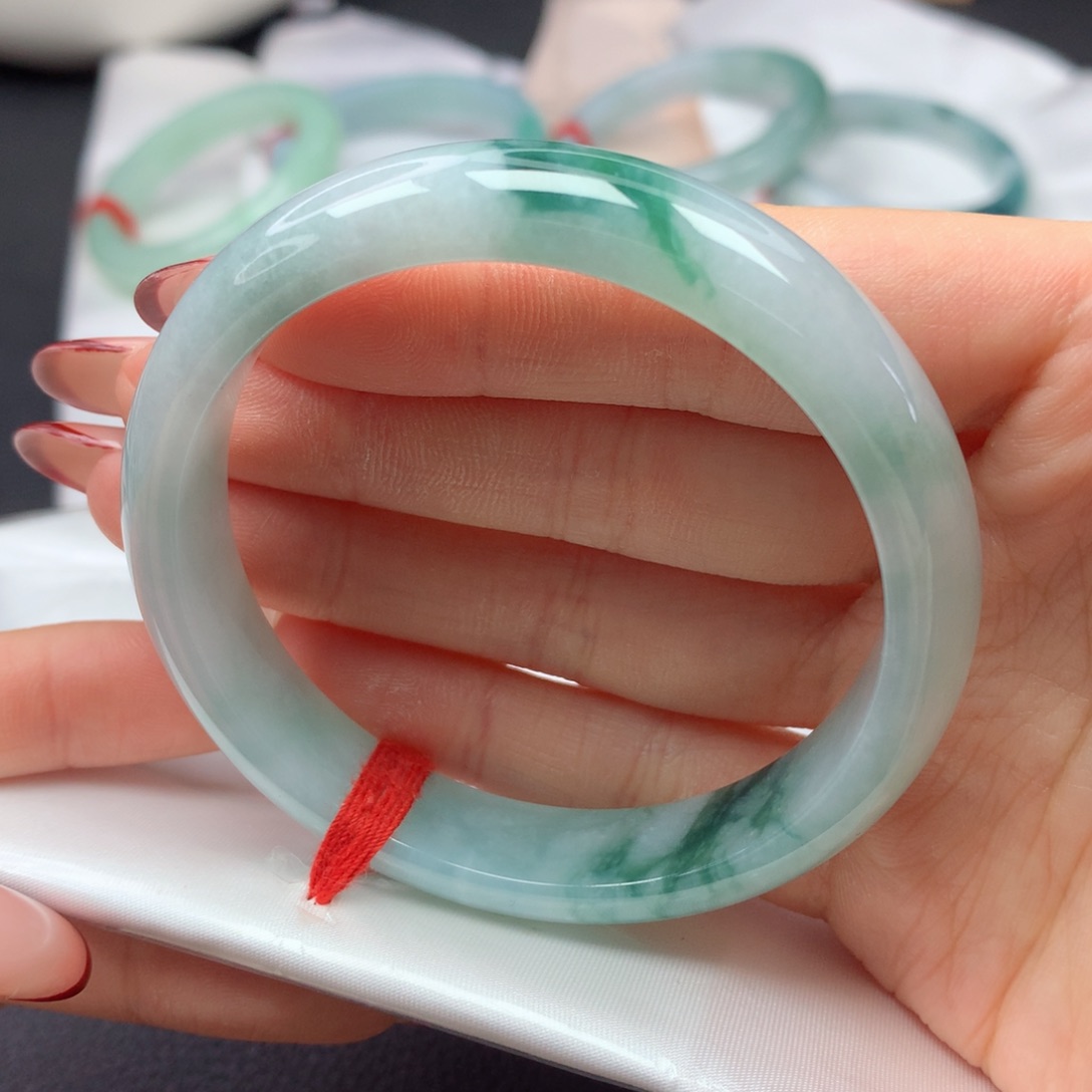 翡翠手镯未镶嵌56正圈