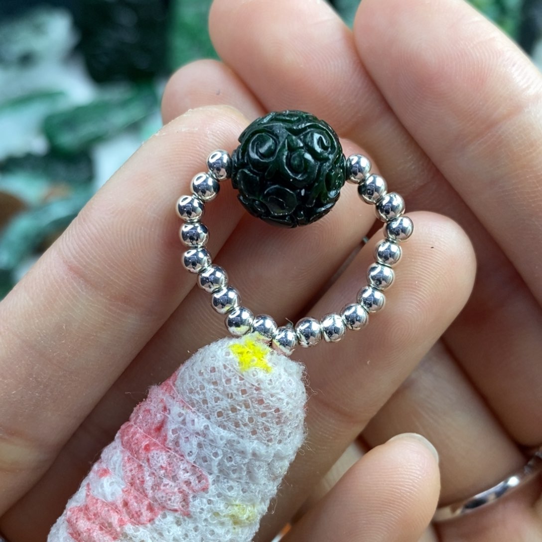 翡翠颈饰未镶嵌吊坠