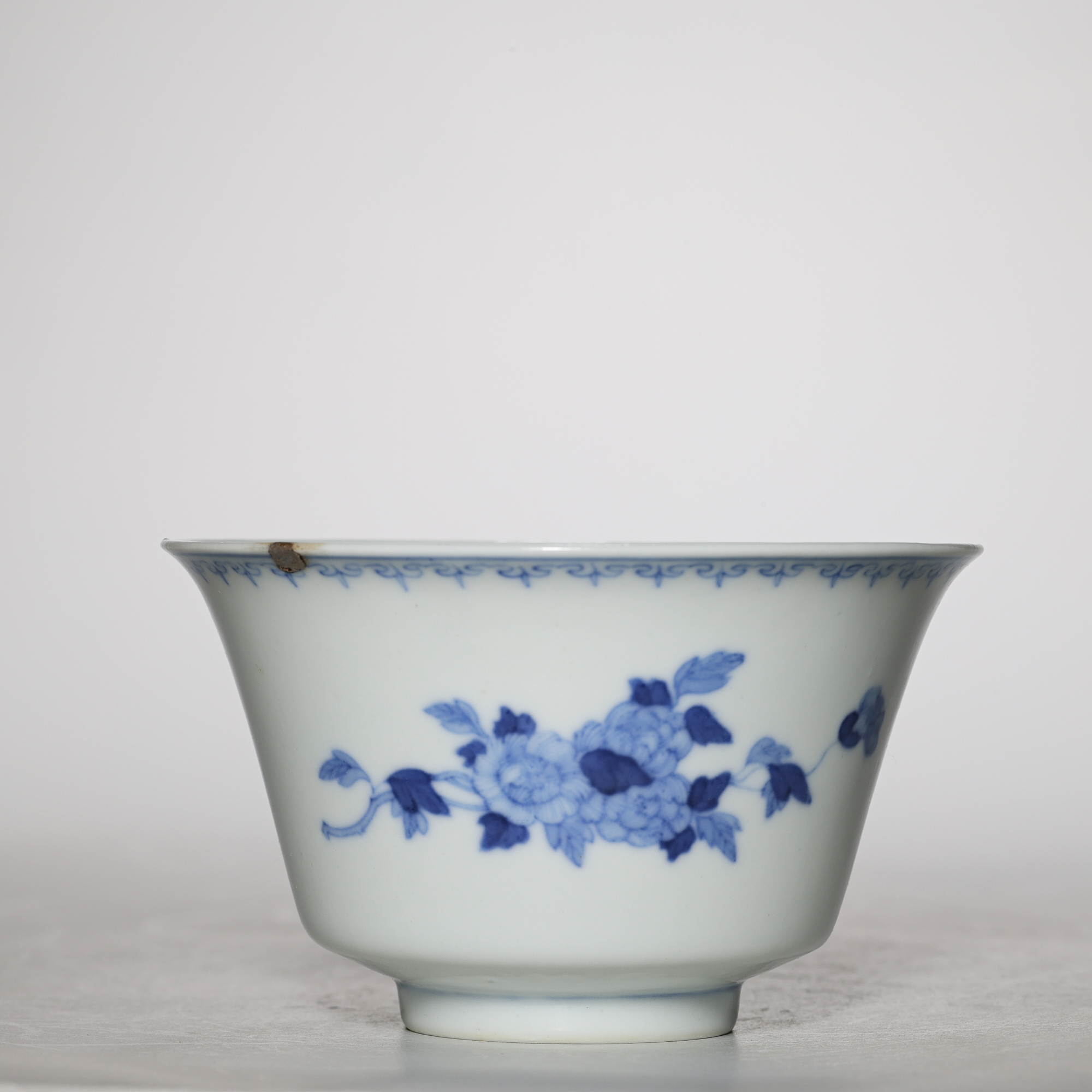 6016清晚期-民国·青花花卉纹茶碗