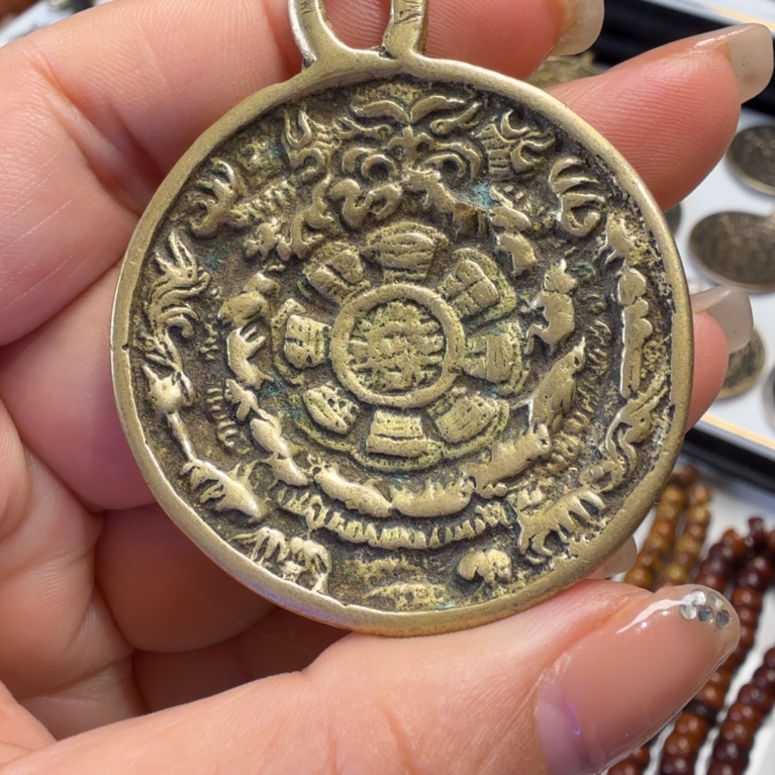 金属材质配件一个