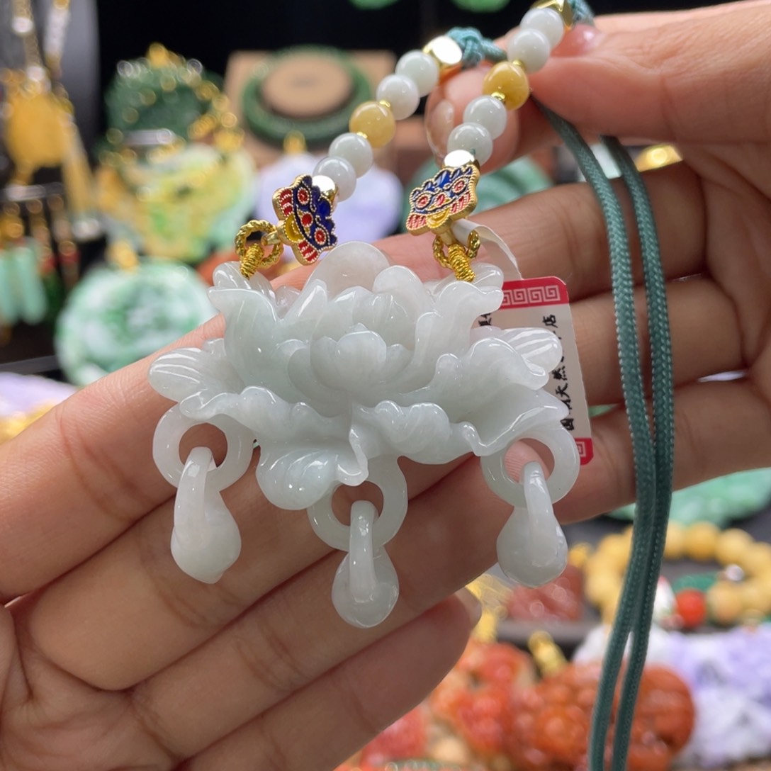 翡翠颈饰未镶嵌代编织